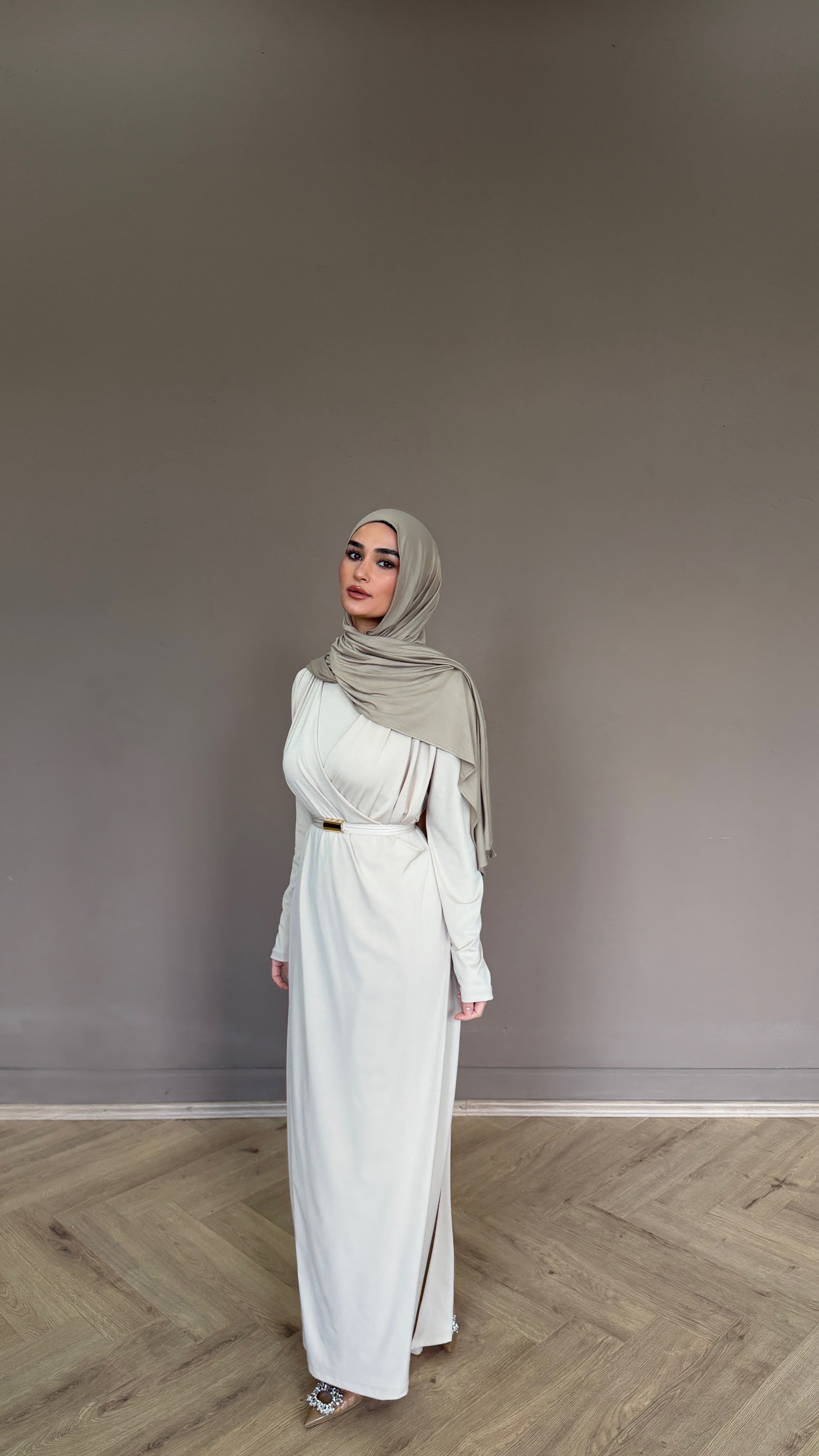 Elegantes Drapiertes Maxi Kleid mit Schleppe
