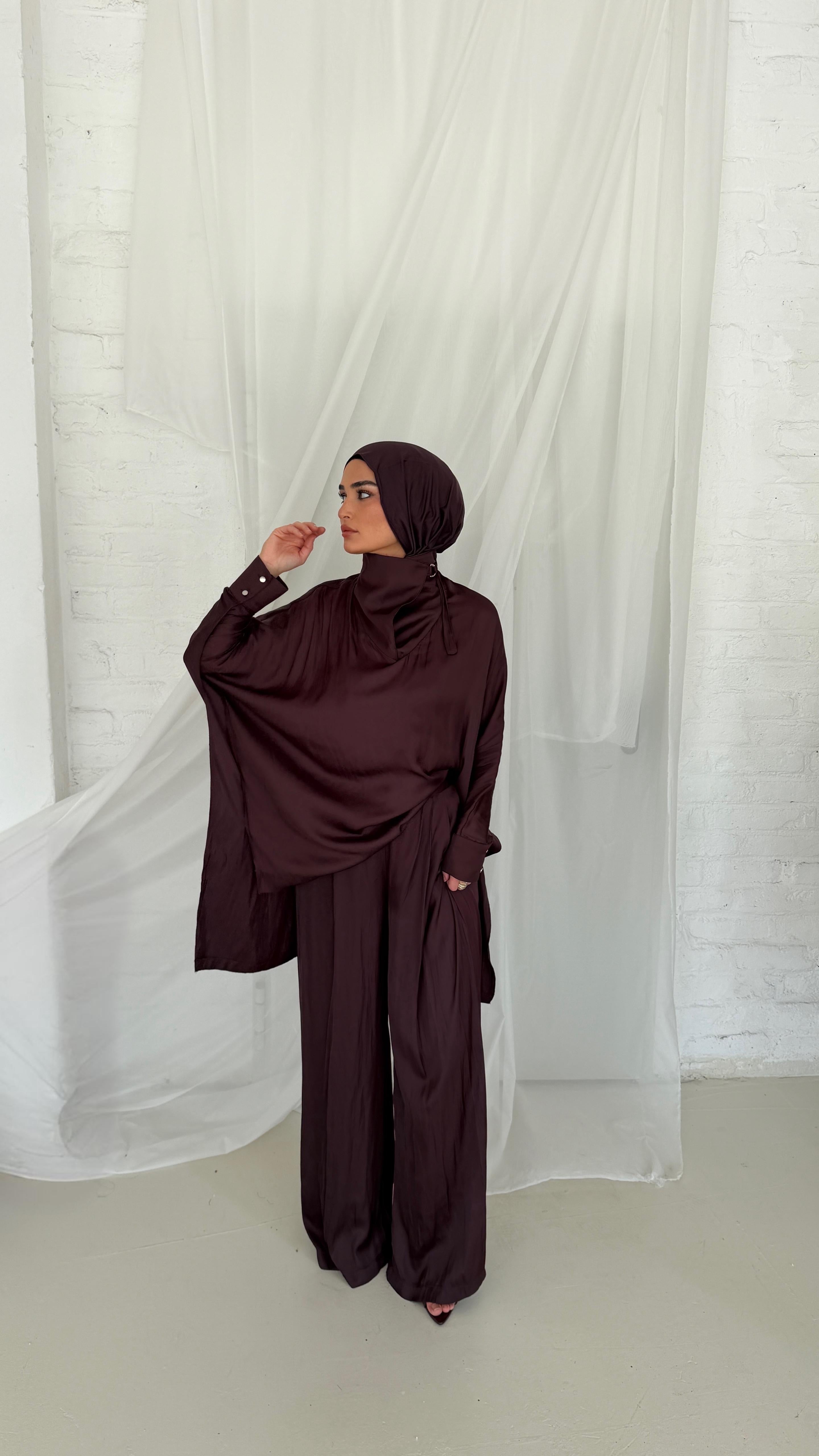Elegantes Satin Zweiteiler-Set