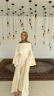Fließendes Maxi Kleid mit Volantärmeln