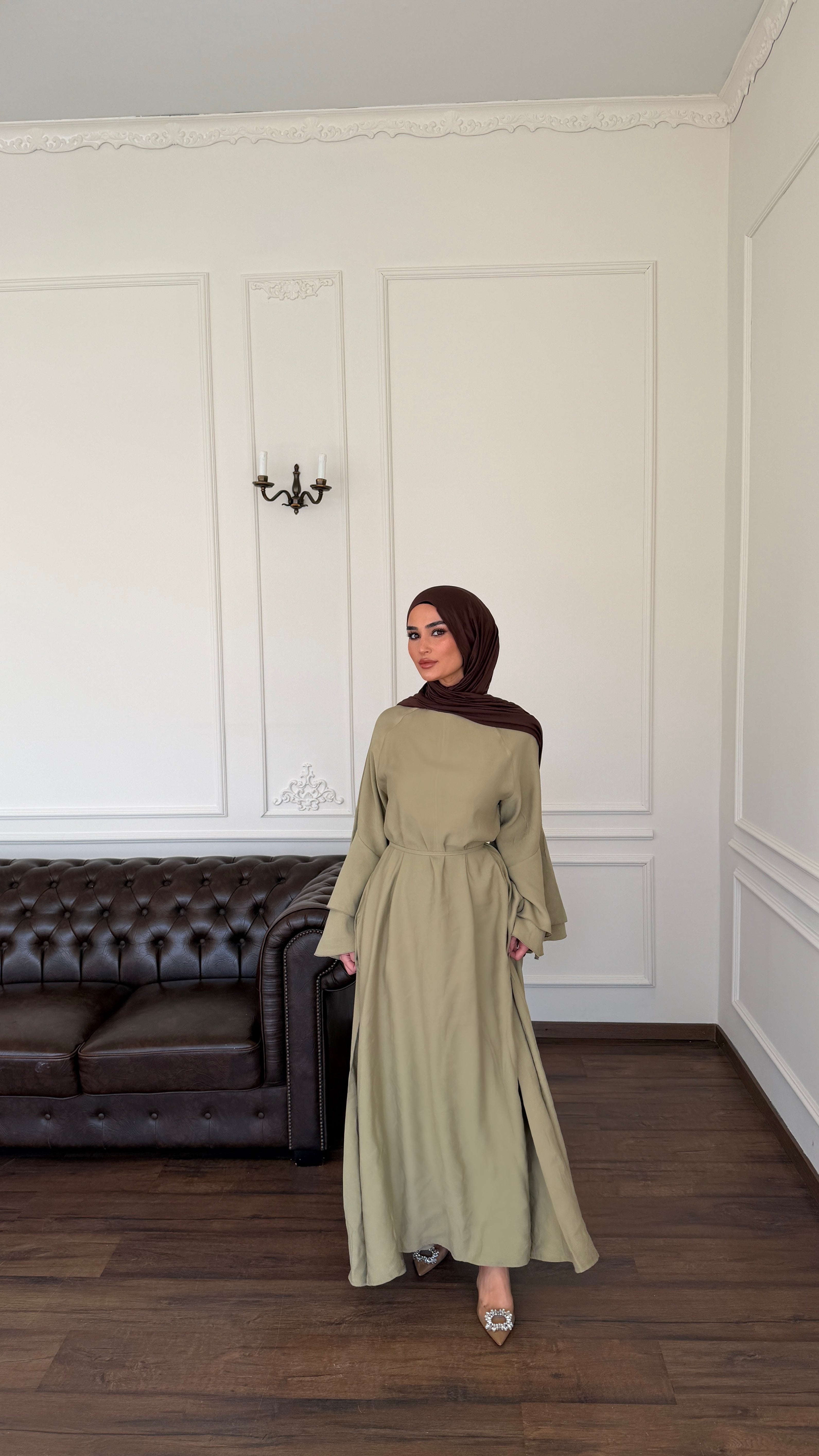 Fließendes Maxi Kleid mit Volantärmeln