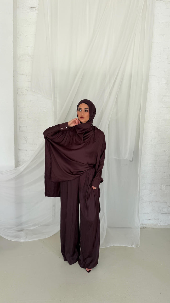 Elegantes Satin Zweiteiler-Set