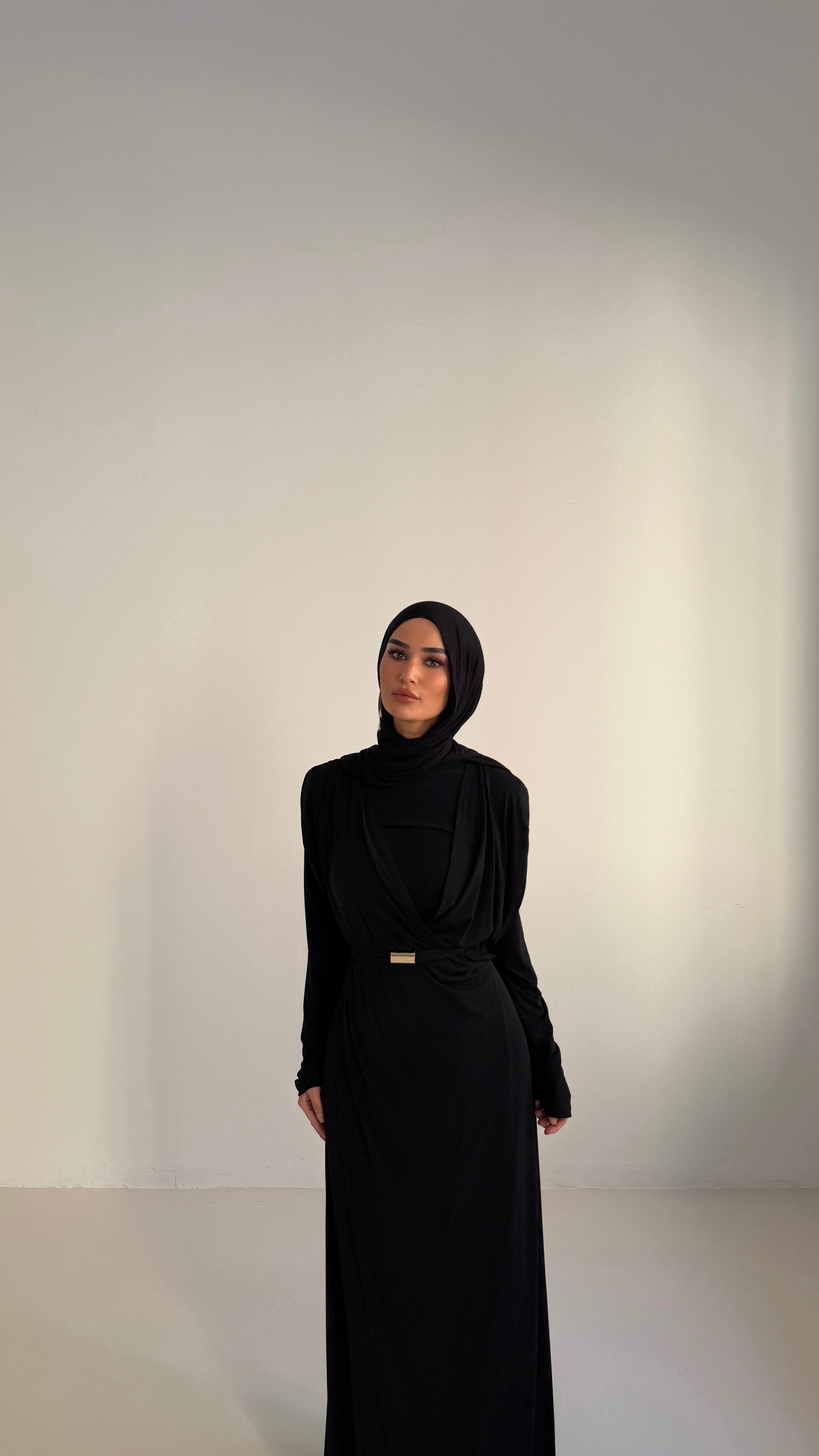 Elegantes Drapiertes Maxi Kleid mit Schleppe