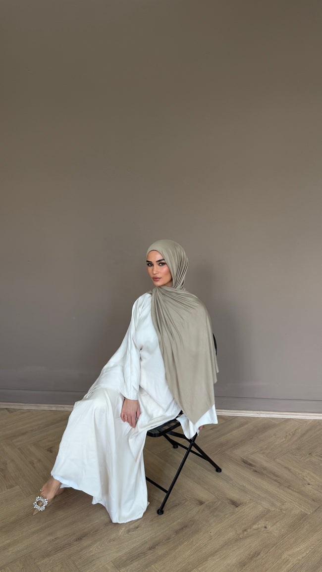 Satin Kleid mit Fledermausärmeln